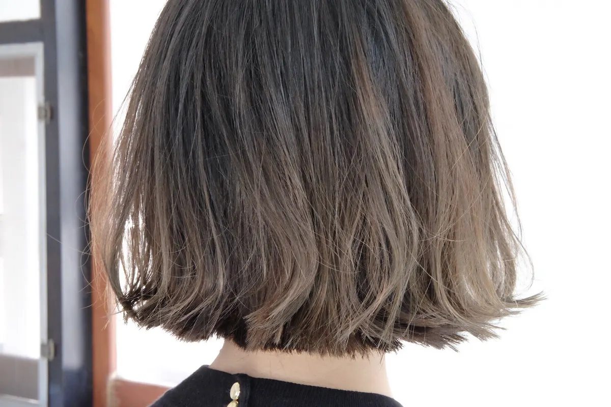 人気の切りっぱなしボブを、、