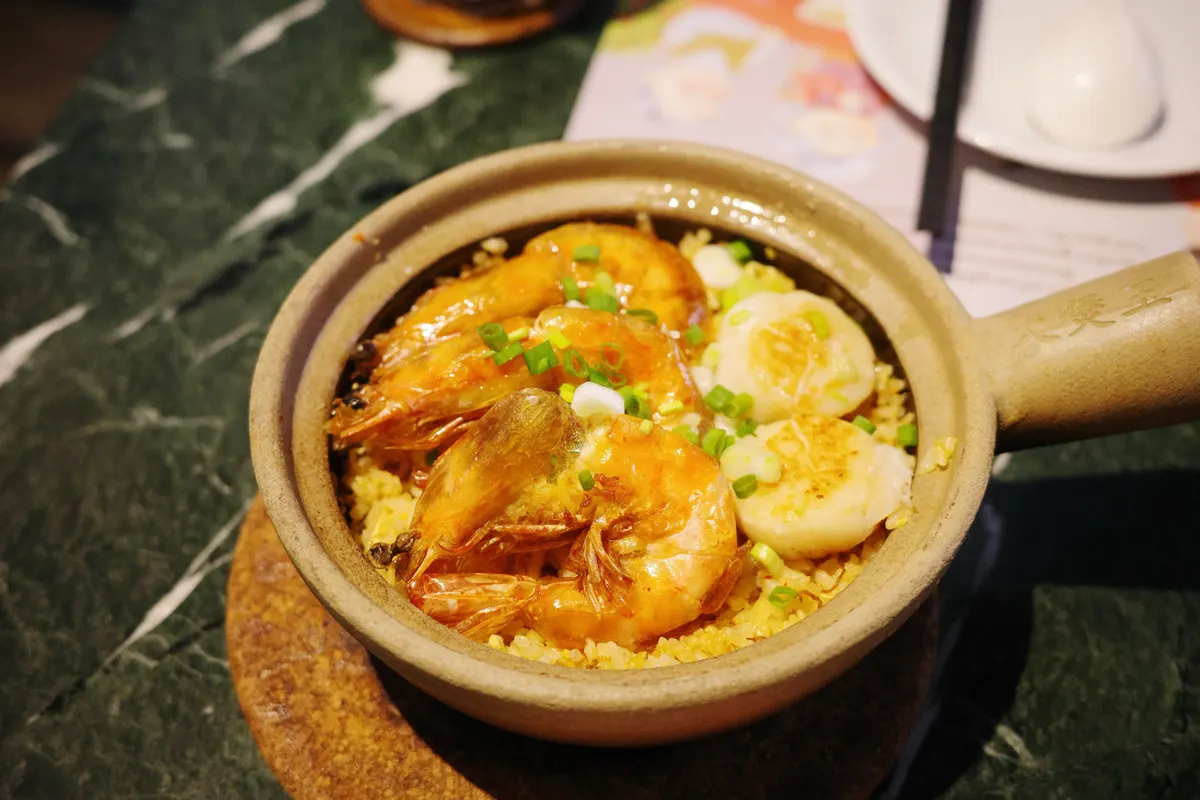 中華街で土鍋ご飯「Claypot King」
