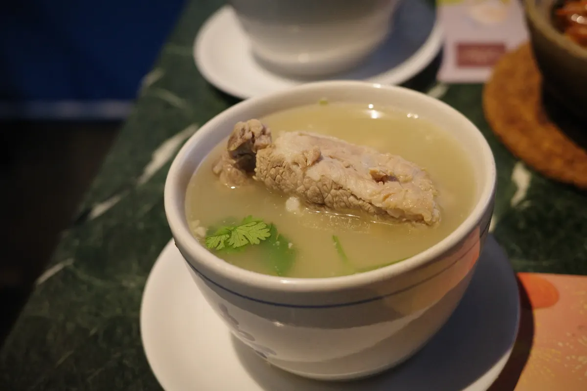 中華街で土鍋ご飯「Claypot King」